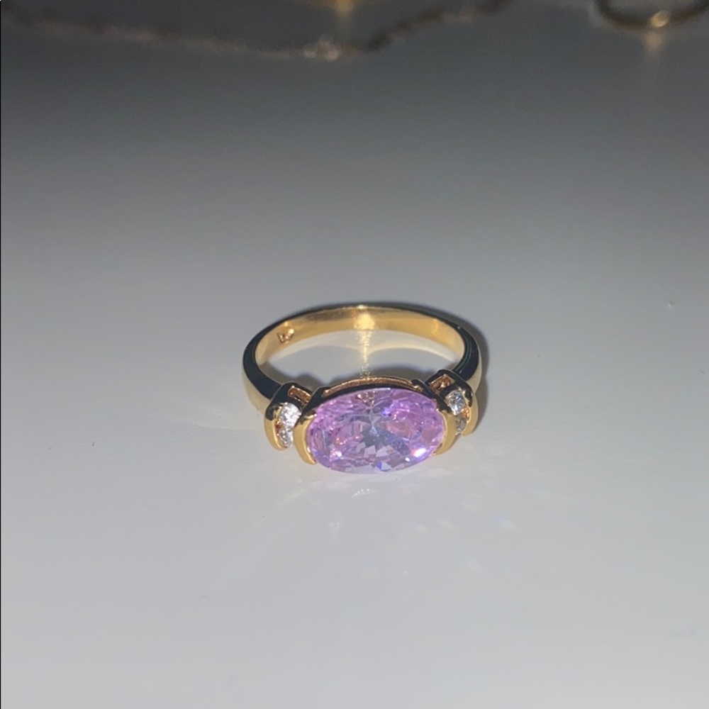 COPY - 4K gold ring with diamond and purple jewel